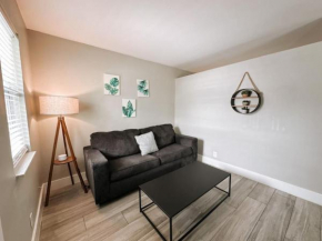 Rustic Retreats Cozy 1BR for 4 guests minutes from Las Olas